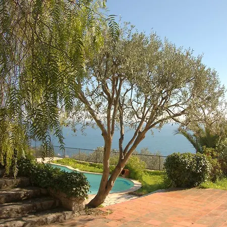 Toscane Overlooking Monte Carlo Willa